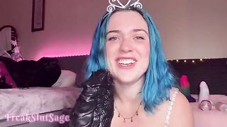 Princess got her asshole gapped by the Fuck Machine Dragon