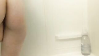Eelet - Riding a Dildo and her Showerhead, a steamy solo bathroom session