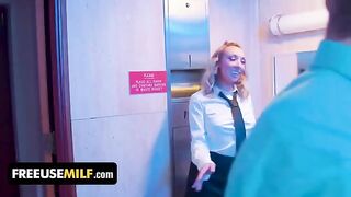 Hot bathroom attendant service for club-goers from a freeuse perspective