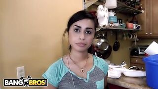 Eva Saldana, sexy maid, gets client’s cock polished for cash