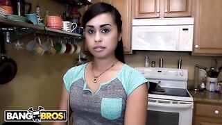 Eva Saldana, sexy maid, gets client’s cock polished for cash