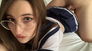 A stepsister fucks hard with her new boyfriend in a steamy vid