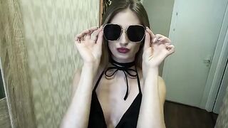 A sexy girl was left on a dick instead of a Mercedes