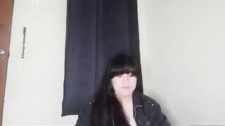 Andrea cheats on her BF, gets wild with someone new