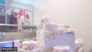 The appetizing baker Alyx Star competes for the right to work in a bakery