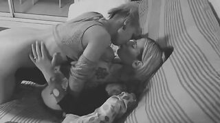 Meg Vicious y Blaze Rager compartiendo habitación para mayores