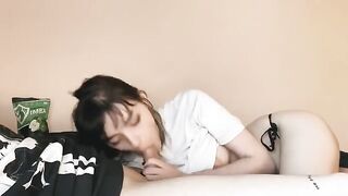 A girl has a habit of blowing guys early in the morning for sex