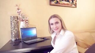 To get a raise, the girl is ready to have sex with her boss