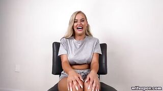 A girl with big natural boobs knows how to fuck and enjoy it