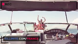 A hot mature woman fucked in her ass on the yacht