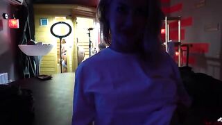 Behind the scene with Wet Kelly - Masturbating while watching