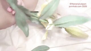 Bukkake and blowing while putting flowers in the ass of a shaved girl
