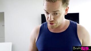 Petite Jessie Saint asks her stepbro to help her stretch