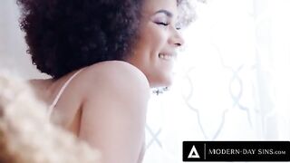 Scarlit Scandal and Alina Ali cum swap in hot threesome