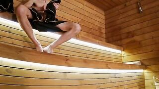 Sauna adventure pt1: I flashed my dick to three strangers