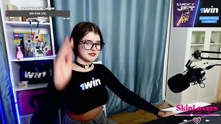 A streamer girl skinloverss got banged during a donation stream