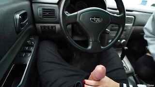 A blonde babe met a fan, got in his car, and gave him an unforgettable BJ