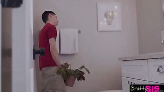 Who could have thought that stepbrother sex would be so hot? Samantha Lexi