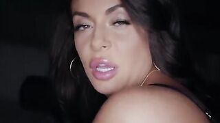 The tiniest hole of voluptuous MILF Kiki got gapped by a huge cock