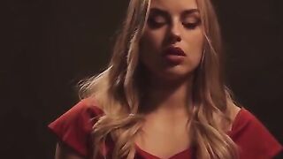 Anna Claire Clouds teaches her husband not to mess with her money