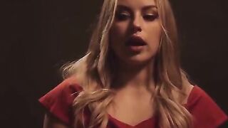 Anna Claire Clouds teaches her husband not to mess with her money