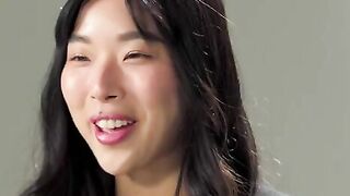 How women orgasm with horny Korean teen Elle Lee’s trimmed pussy