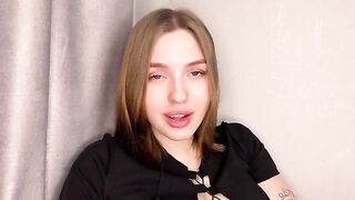 A girl with a juicy ass masturbates at home and reaches a powerful orgasm