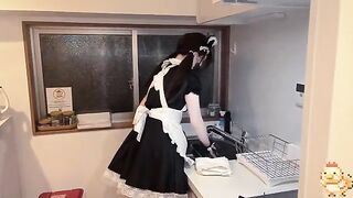 When a friend is still an entertainer, it's like a cosplay show