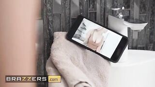 Isabelle Deltore gets fucked after teasing Jordi in the shower