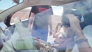 The guy made a handjob with his dick with a stranger in the street