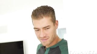 Jay Summers cheats on her BF in hardcore style, breaking rules
