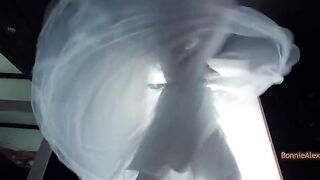 The bride accidentally found a dress and had sex with her lover
