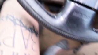 The girl is too horny, fucks with a taxi driver