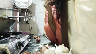 Desi threesome with Mumbai ashu and rough pussy licking action