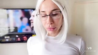 A mother seduces her son's best friend, showcasing passionate intensity