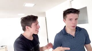 The cousins have a very hot sex with four people
