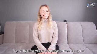 Blonde girl with big ass fell in love with porn actors and fuck