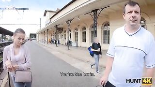 The hunter picked up girl at the train station and fucked her