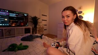 Instead of playing, the girl got a great cock and squirted cum