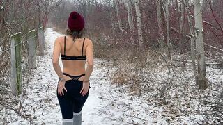 The husband shared his wife with friend in a snowstorm