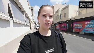 I'm a naughty girl and I like to fuck in public, even with chambermaids