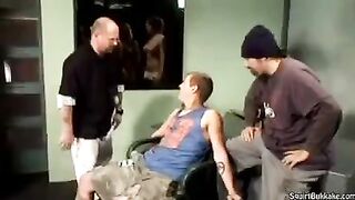 The guy made a cumshot right in the mouth of a beautiful woman