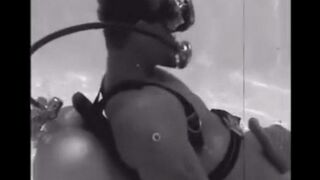During the diving, she made an aqualung diver give her a blowjob