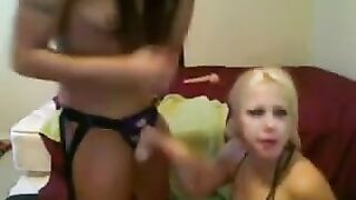 Blonde with big boobs fucks in a virtual chat room