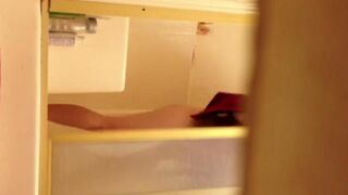 The hidden camera caught a girl taking shower, it’s quite exciting