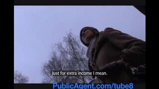 A street girl agreed to take money for her mouth