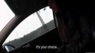 A cunning taxi driver offered a passenger to have sex
