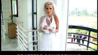The bride got painted and immediately started to make a blowjob to the witness