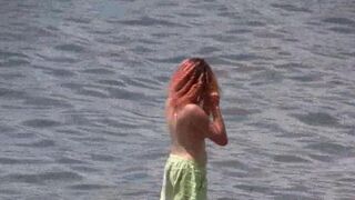 A little episode of nudity on the Crimean peninsula