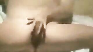 A guy masturbates on the beach with a hidden camera